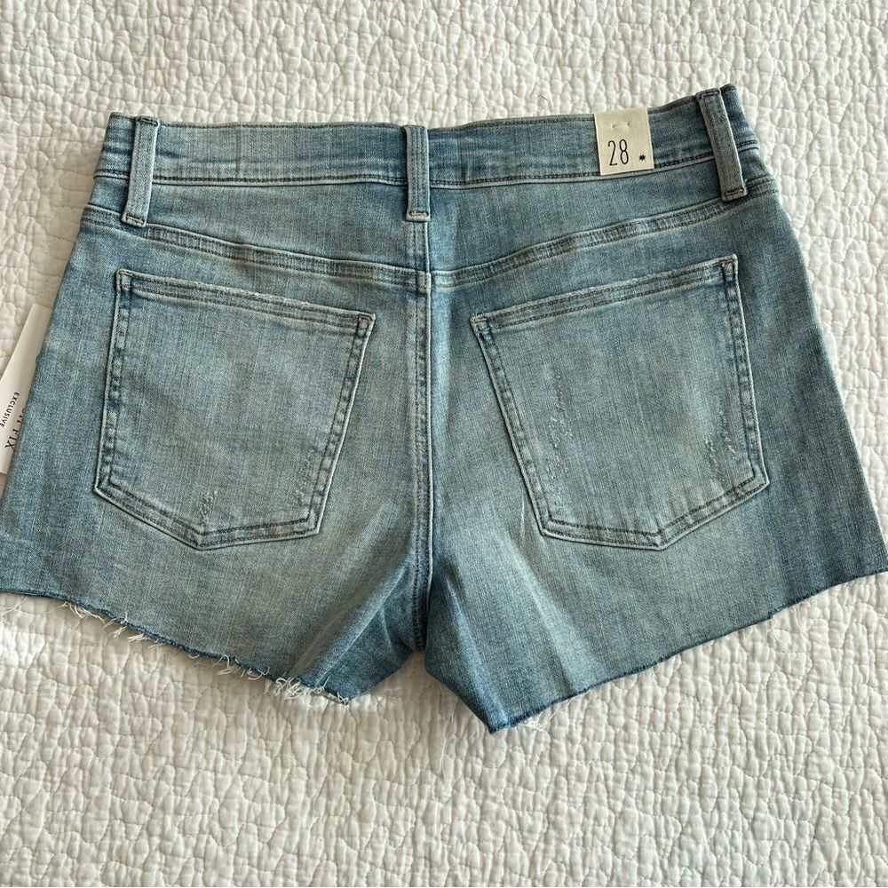 ✨ Cosmic Blue Love Women’s High Rise Cutoff Shorts 28 NWT Stitch Fix - Picture 7 of 11